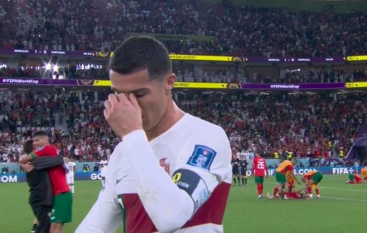梦碎世界杯💔一年前的今天，葡萄牙被淘汰，C罗痛哭离场