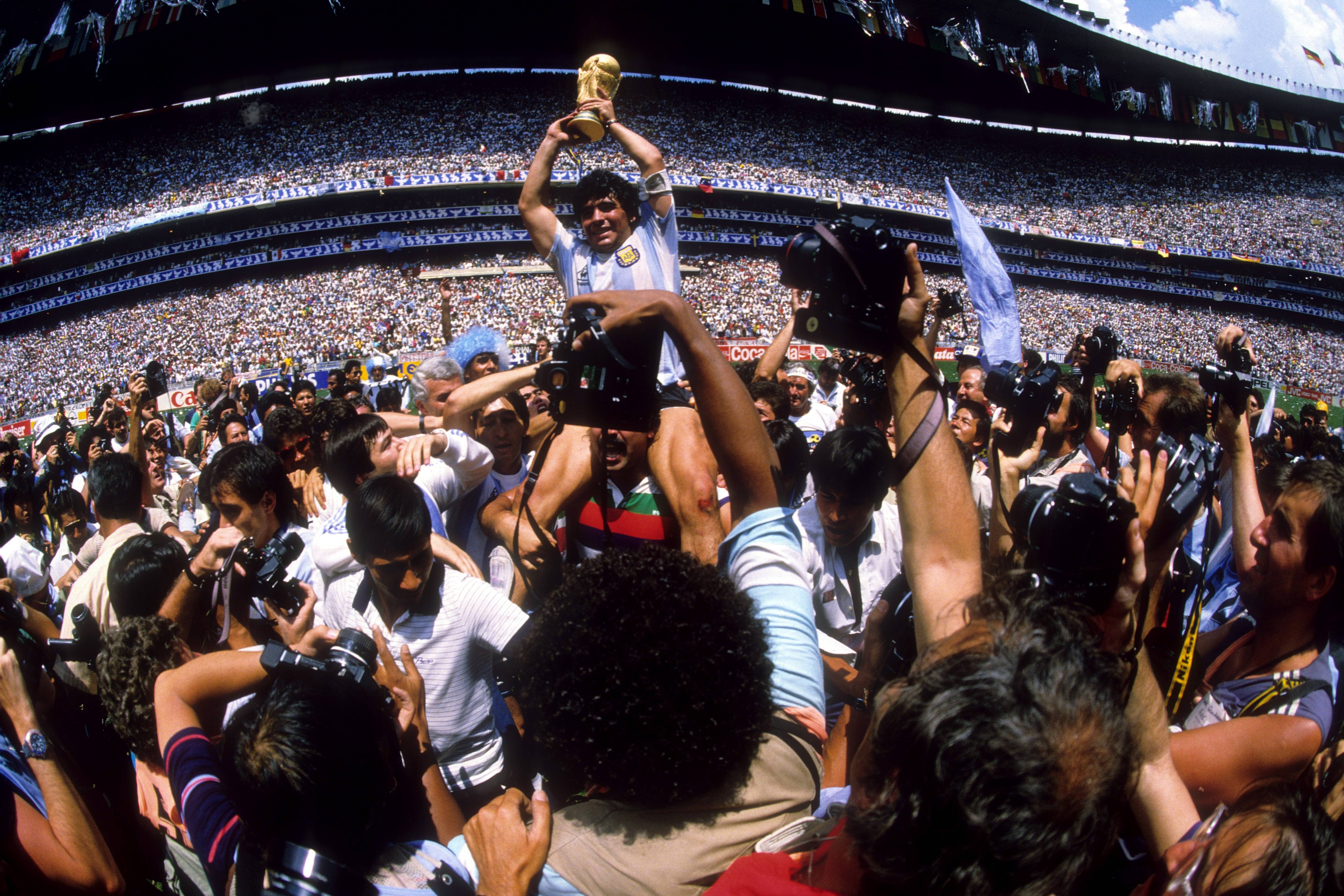 1986年世界杯英格兰队的年世纳对队长：马拉多纳是我对阵过的最佳球员