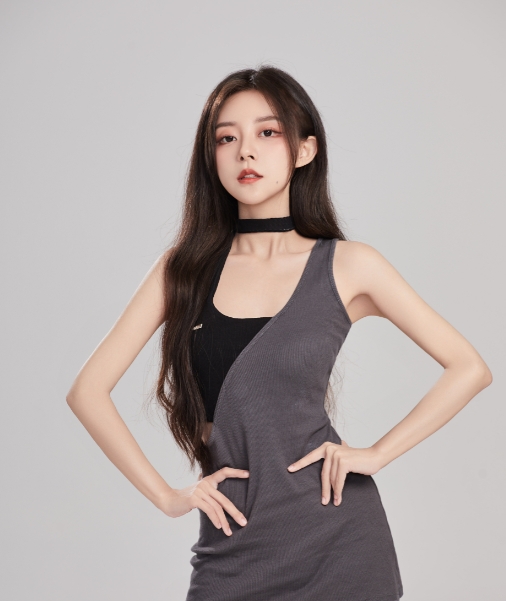 解说昂哥晒照还有一套嘻嘻