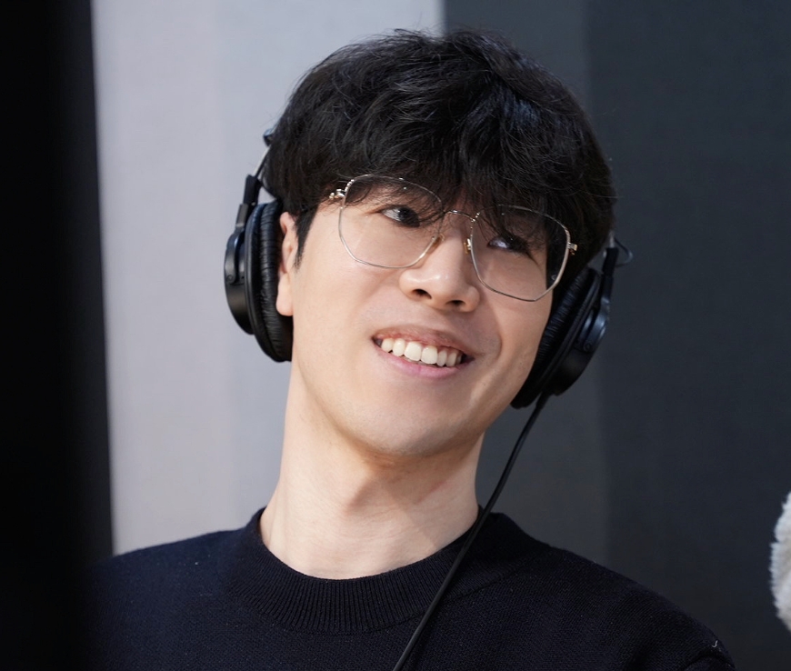 shy哥这发挥有点难以预料啊今日对阵edg青训上单发挥起伏不定