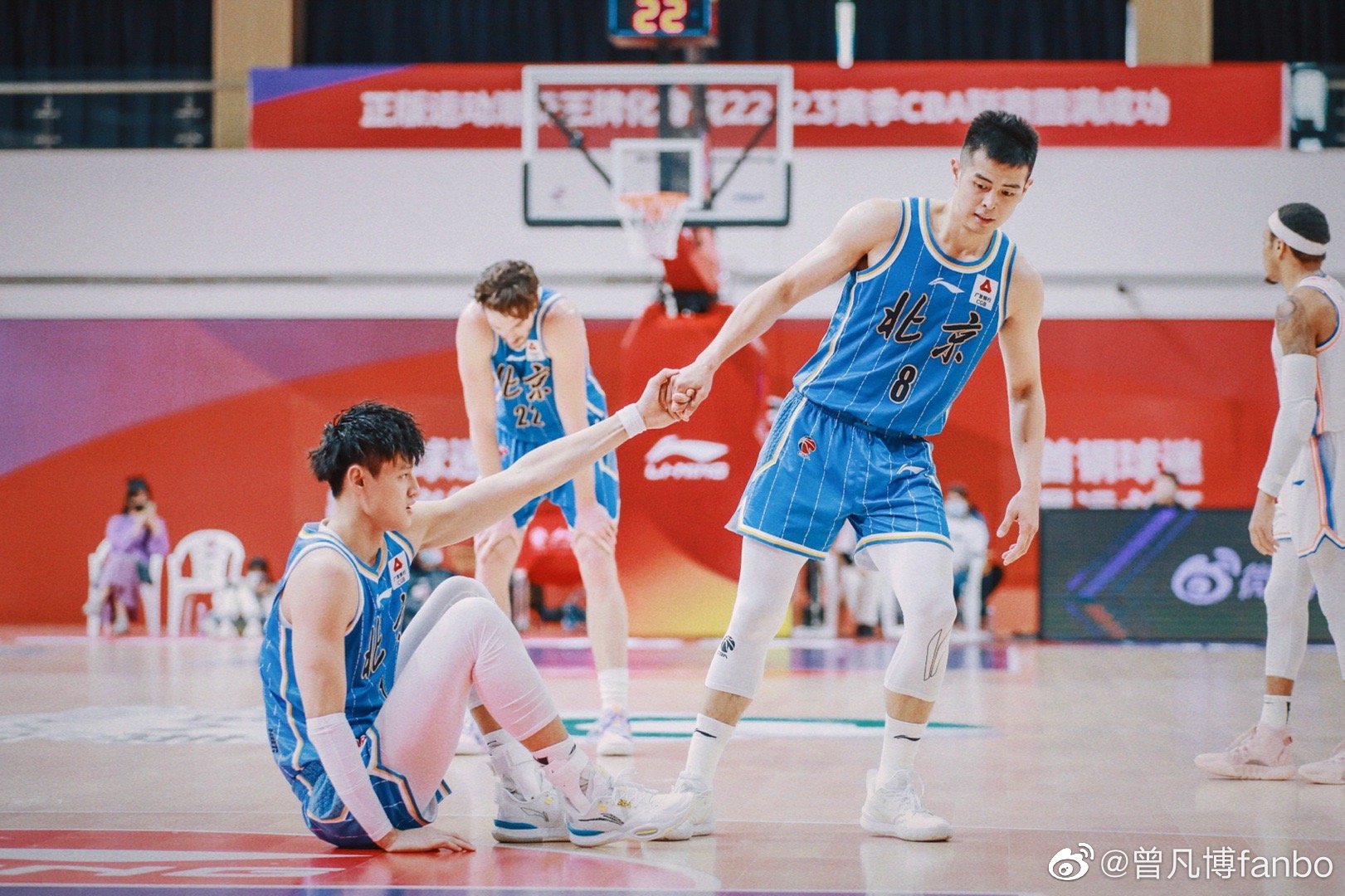 曾凡博晒照庆生:当我们自己相信自己 我们才会变得更好💛-直播吧