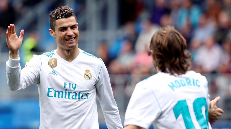 魔笛：我加盟皇马第1天到更衣室，C罗在按摩床上说“你终于来了”