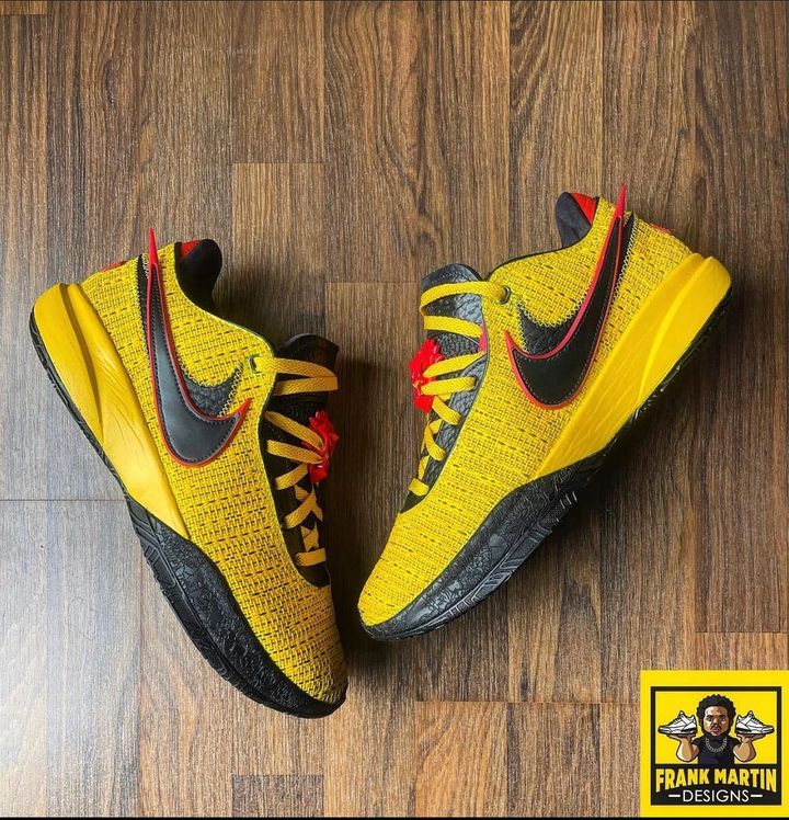 詹姆斯社媒转发詹姆斯20代李小龙配色战靴酷