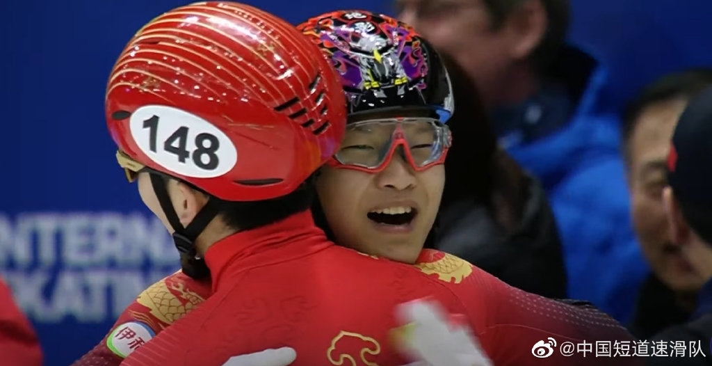 中国短道速滑冠军图片