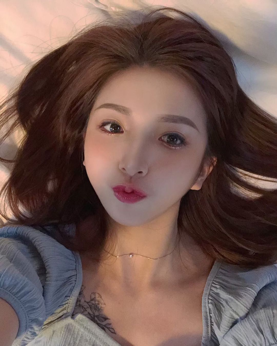 风采,决定再分享一波钢铁人拉拉队小姐姐dora hung的美艳个人靓照