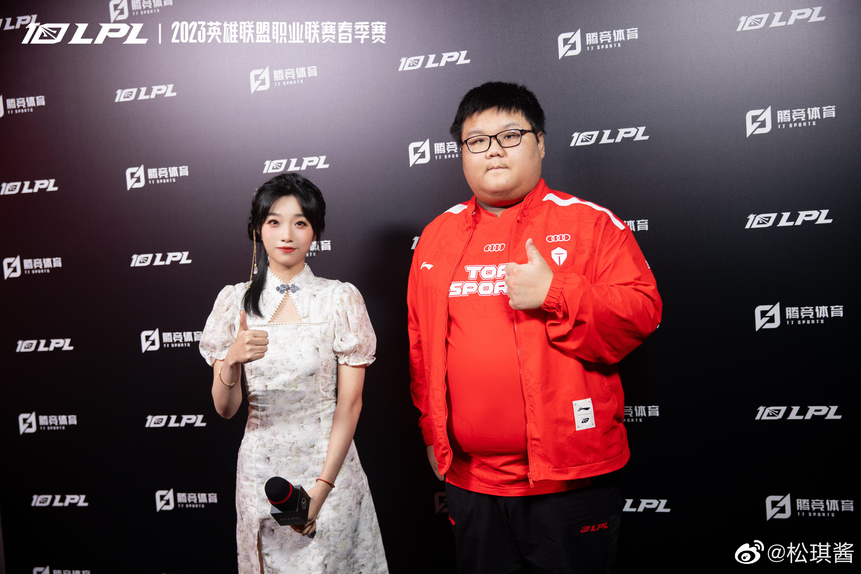 主持松琪晒照：在虹桥的一些碎片