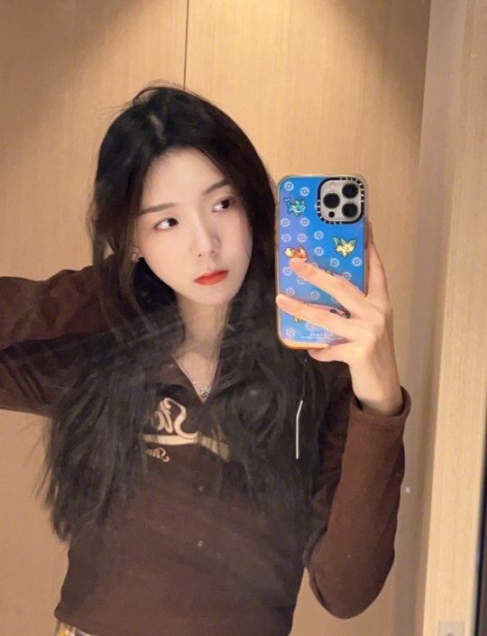 解说小楼晒照:能否叫声美女让我迷失一下自我