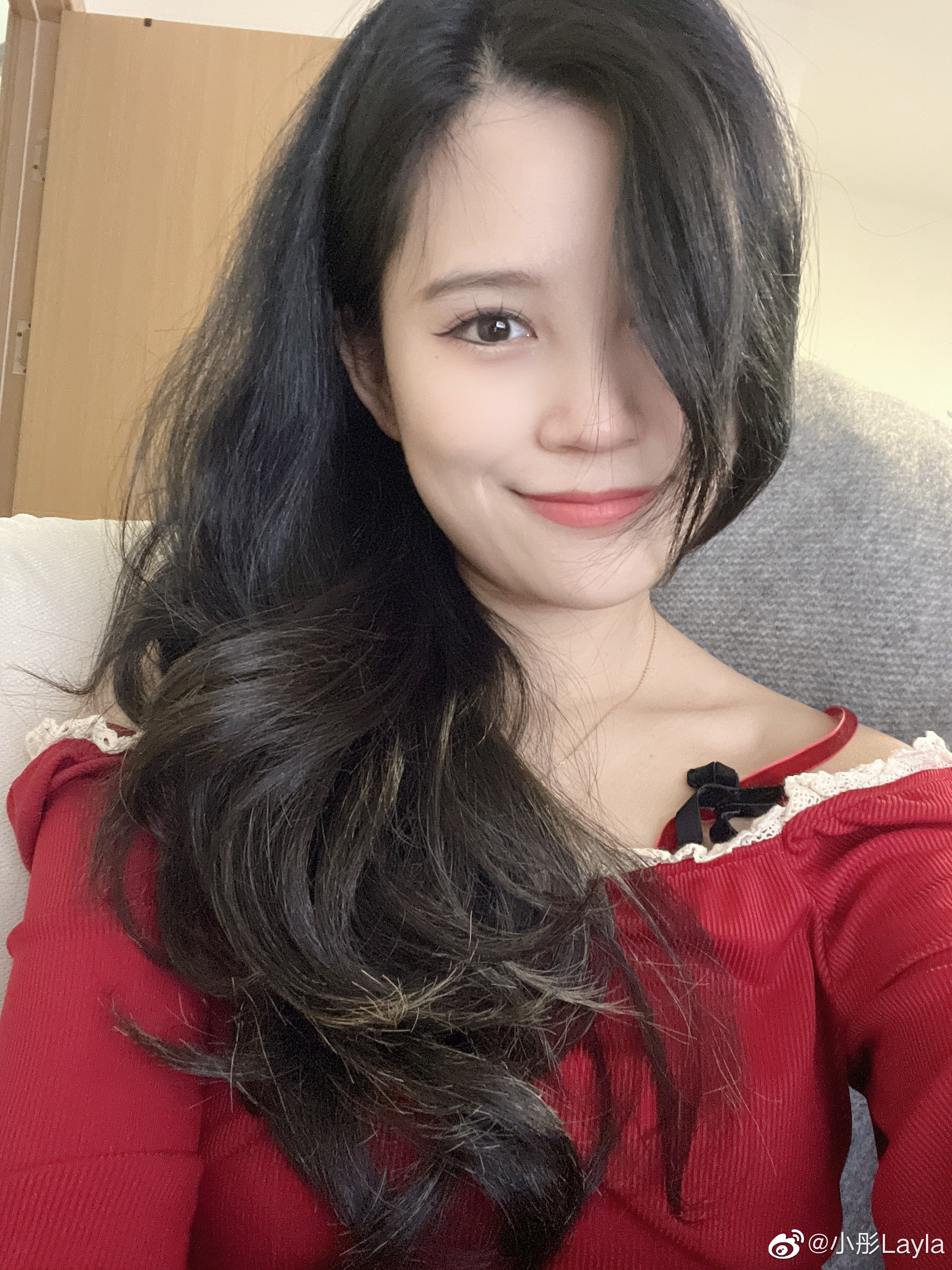 解说小彤晒照忘记说今天下半场有上班