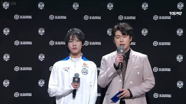 赛后采访eStarPro清融：因为前面一局输了所以就想打得凶一点