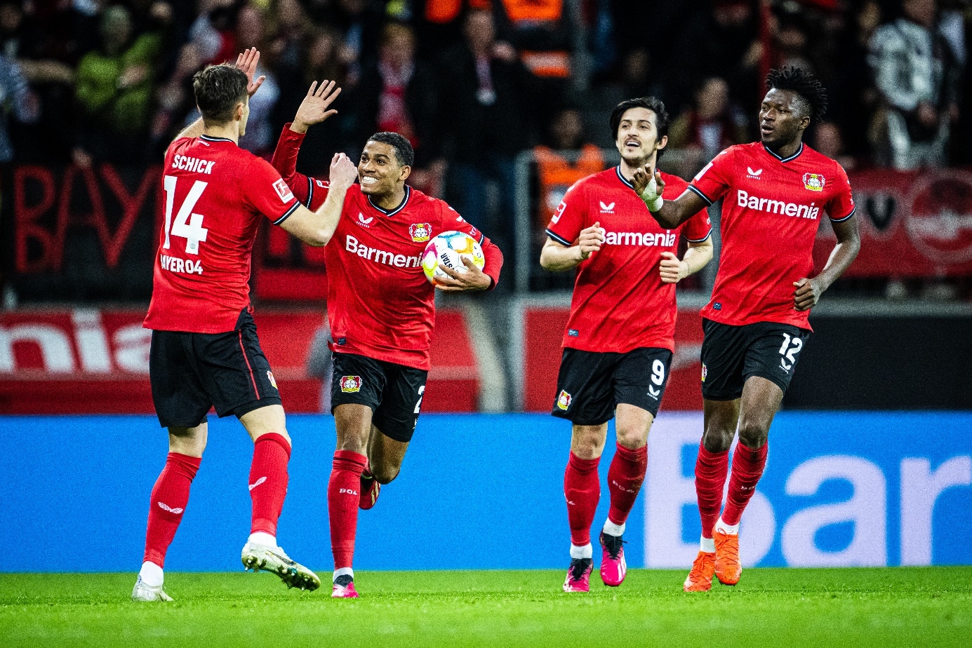 勒沃库森阿明阿德利阿隆索是模范偶像对拜仁被吹假摔是误判