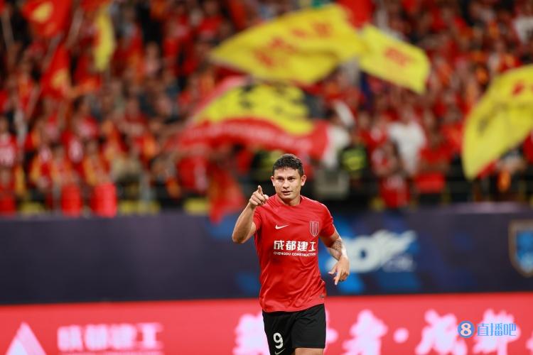 时隔618天，艾克森再次在中国足球协会超级联赛赛场进球