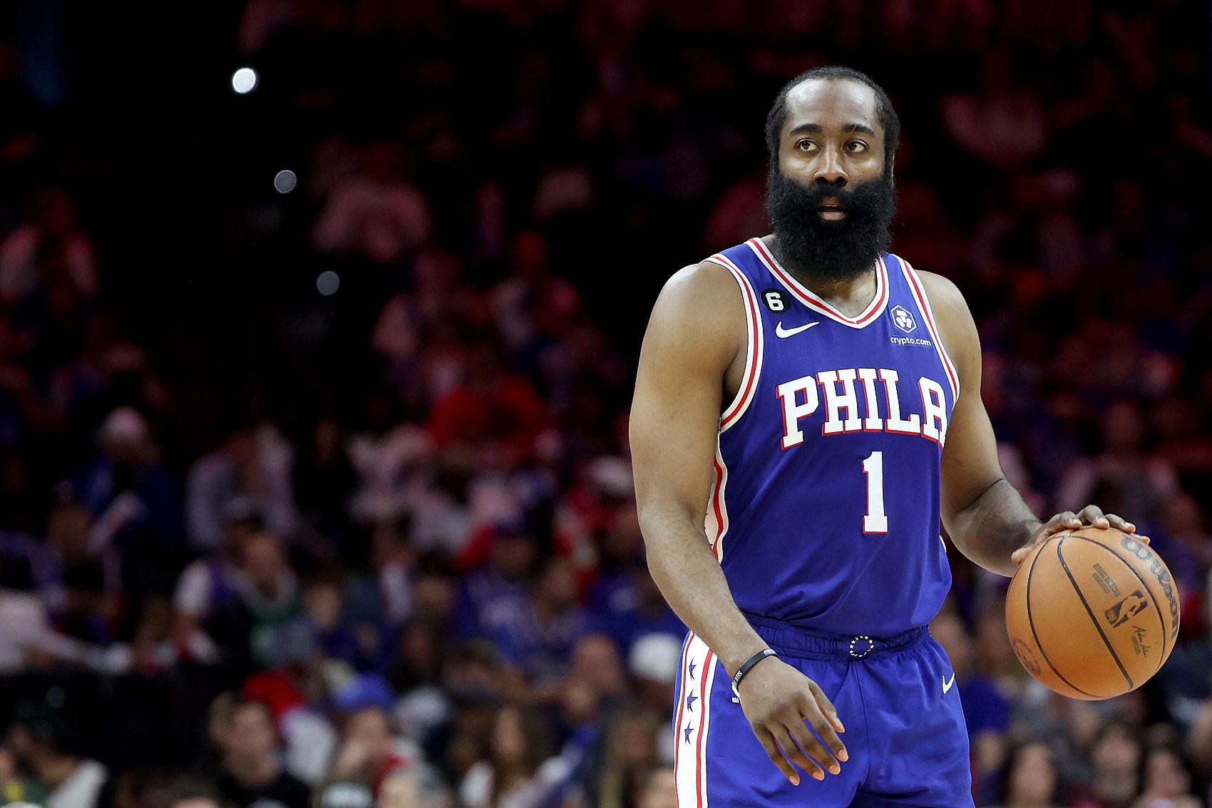 Woj：76人决意要留下哈登但他的未来还有很多可能性