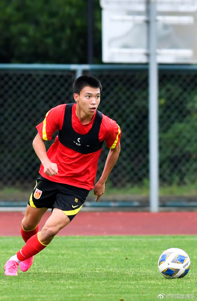 杨晨u17国足将在上海对阵申花u21随后前往日本拉练以小打大
