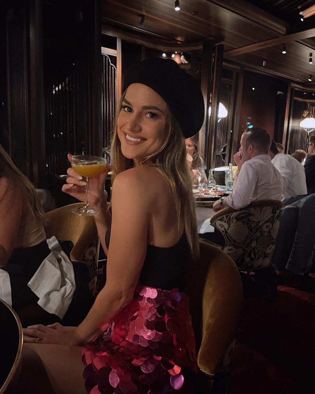 女友阿森西奥女友b席未婚妻约维奇未婚妻卡卡与妻子拍性感写真瓦尔加