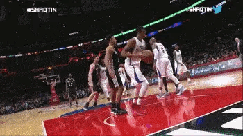 咱这是专业的！李凯尔NBA赛场连续抢断底线球让快船将帅怀疑人生