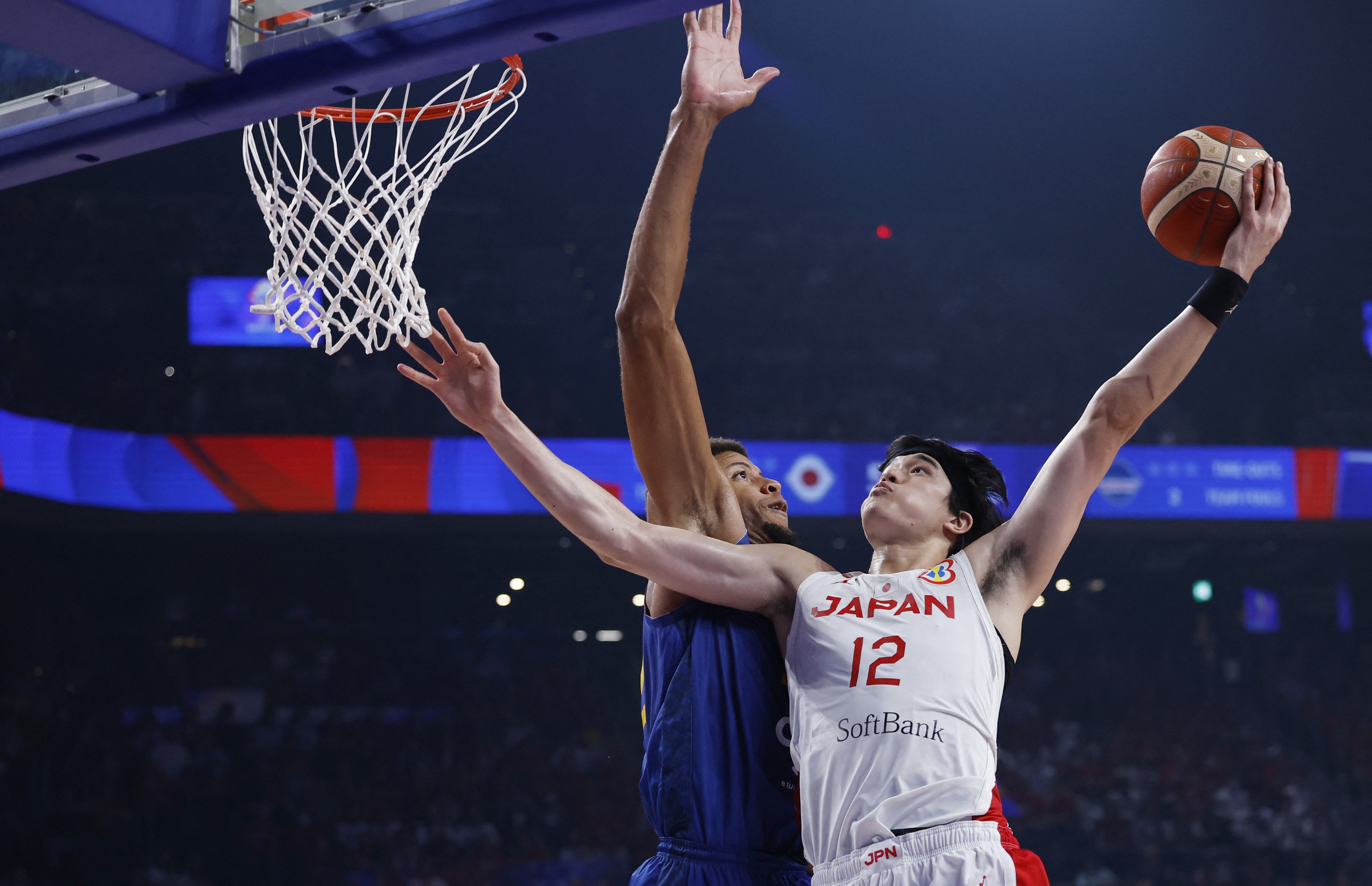 半场：富永启生+河村勇辉合计10中10砍28分日本5037领先佛得角