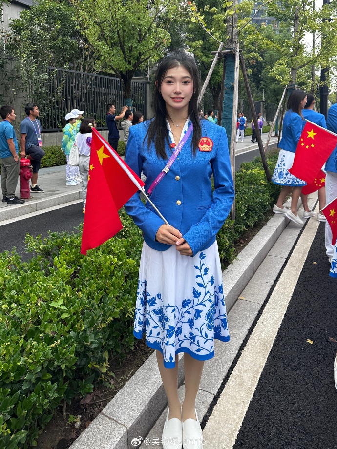 吴艳妮晒合拍视频：最后一趟训练课打卡结束明天就进亚运村啦
