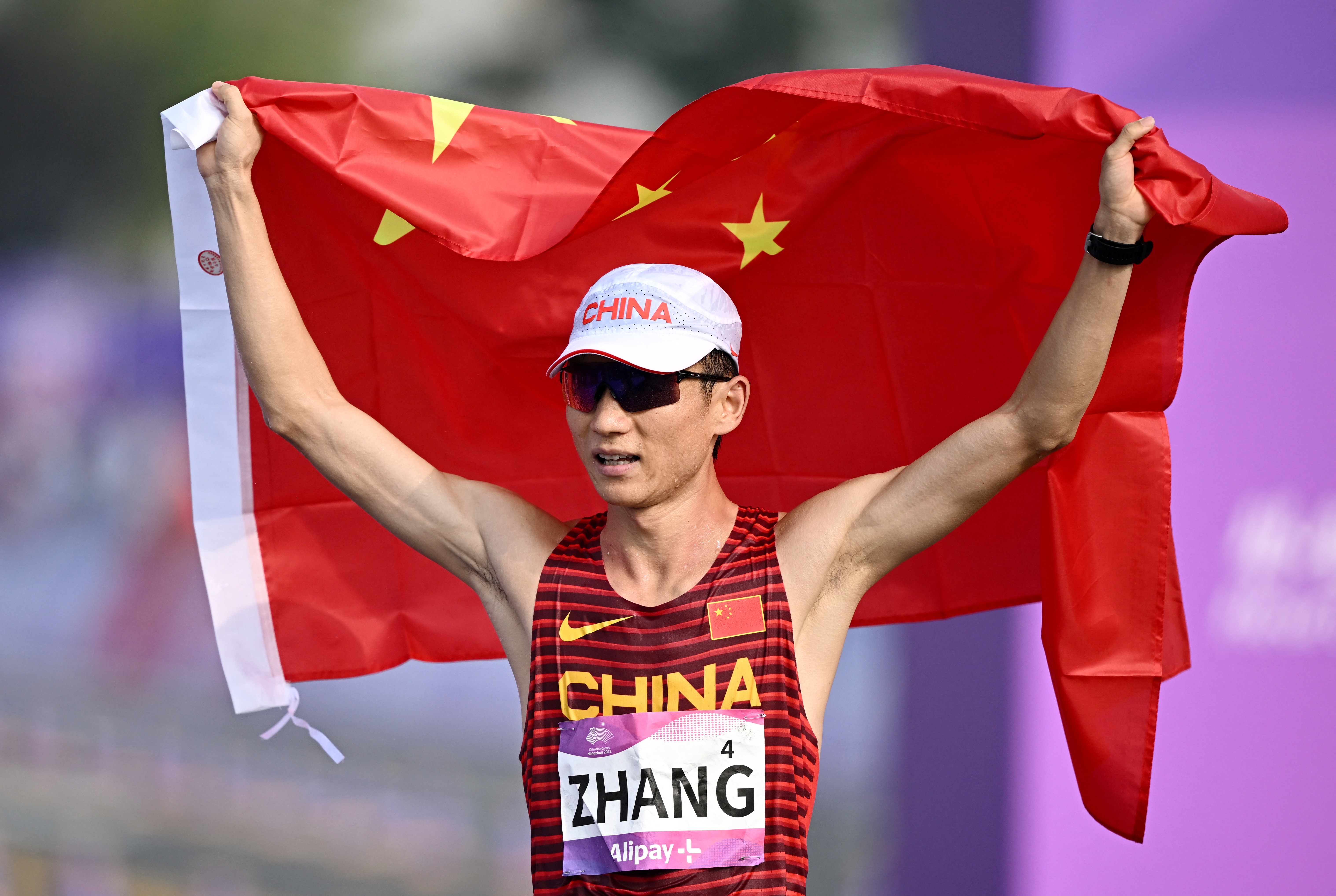 男子20公里竞走：中国选手张俊、王朝朝包揽金银