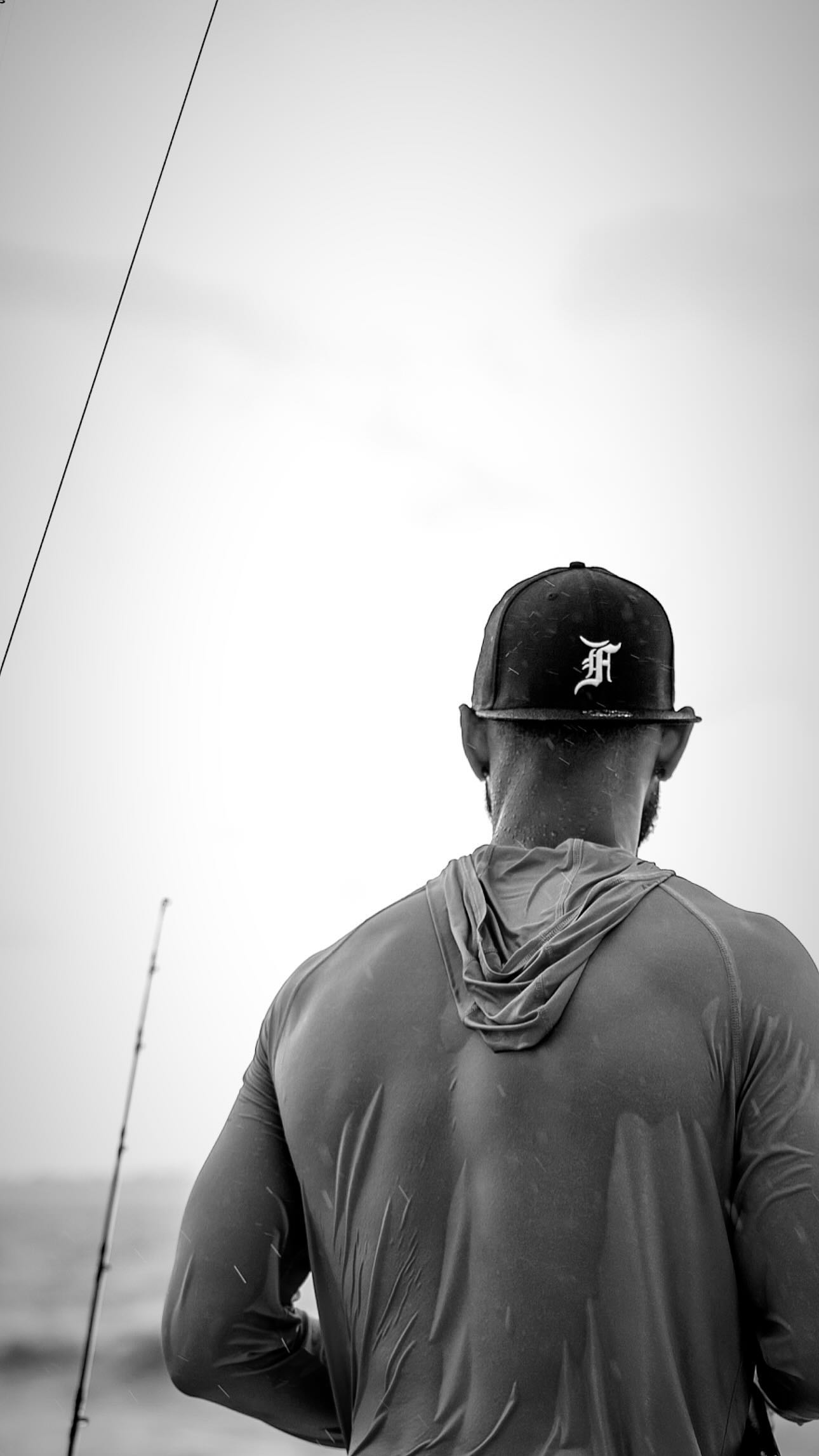 汗水or雨水西蒙斯晒训练浑身湿透照片