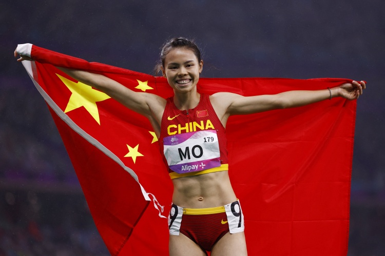 亚运女子400米栏：莫家蝶55秒01获得银牌