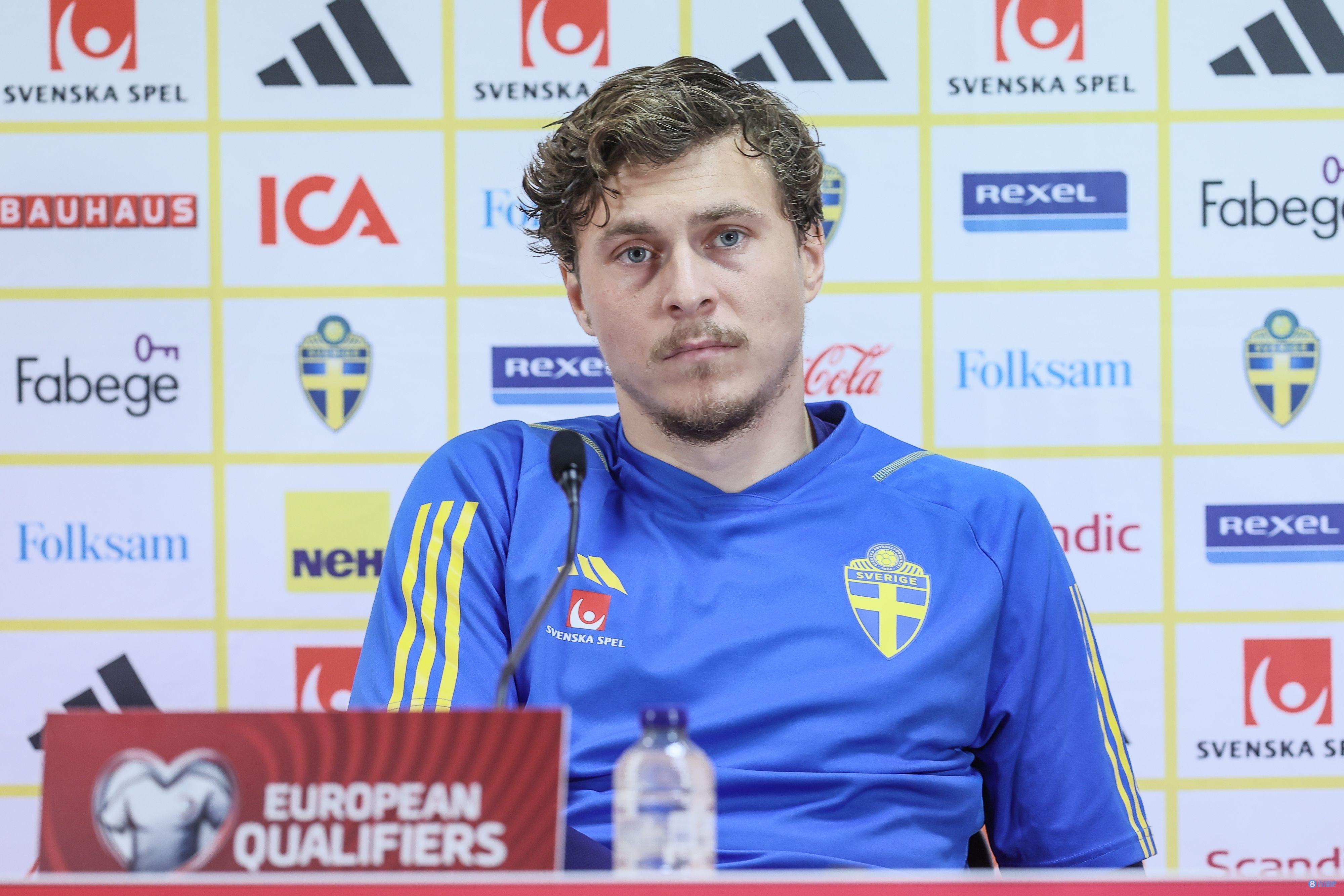 林德洛夫：成为瑞典国家队队长没有丝毫犹豫，我想承担很多责任