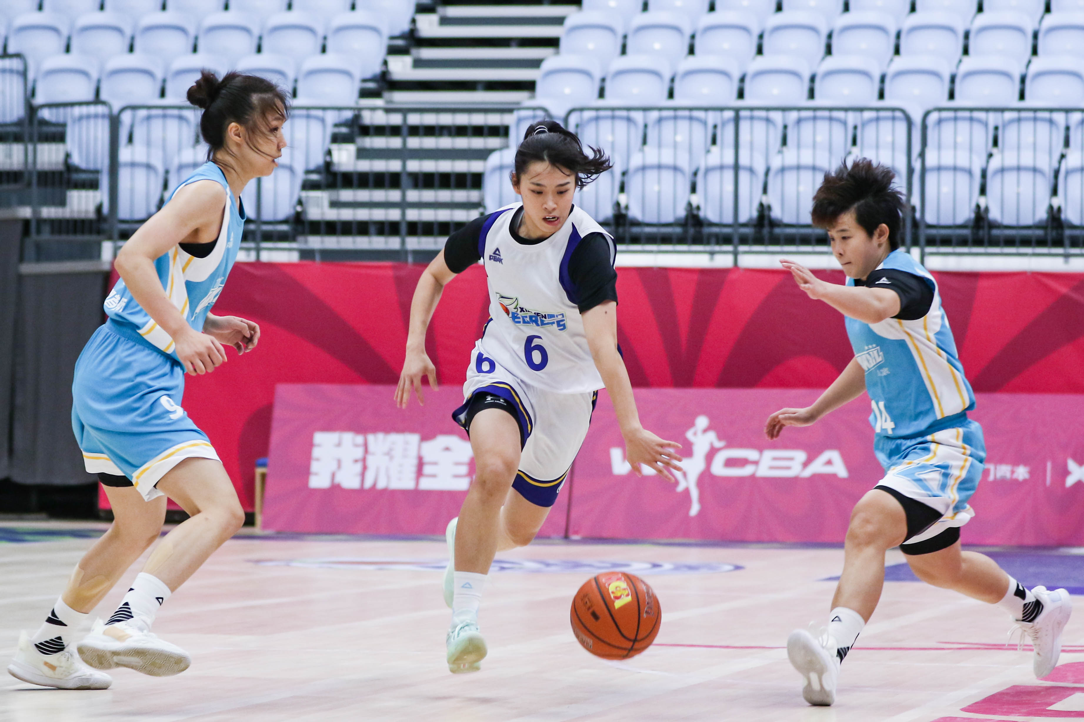 厦门女篮攻防表现低迷主场不敌北京女篮赛后全队加练折返跑