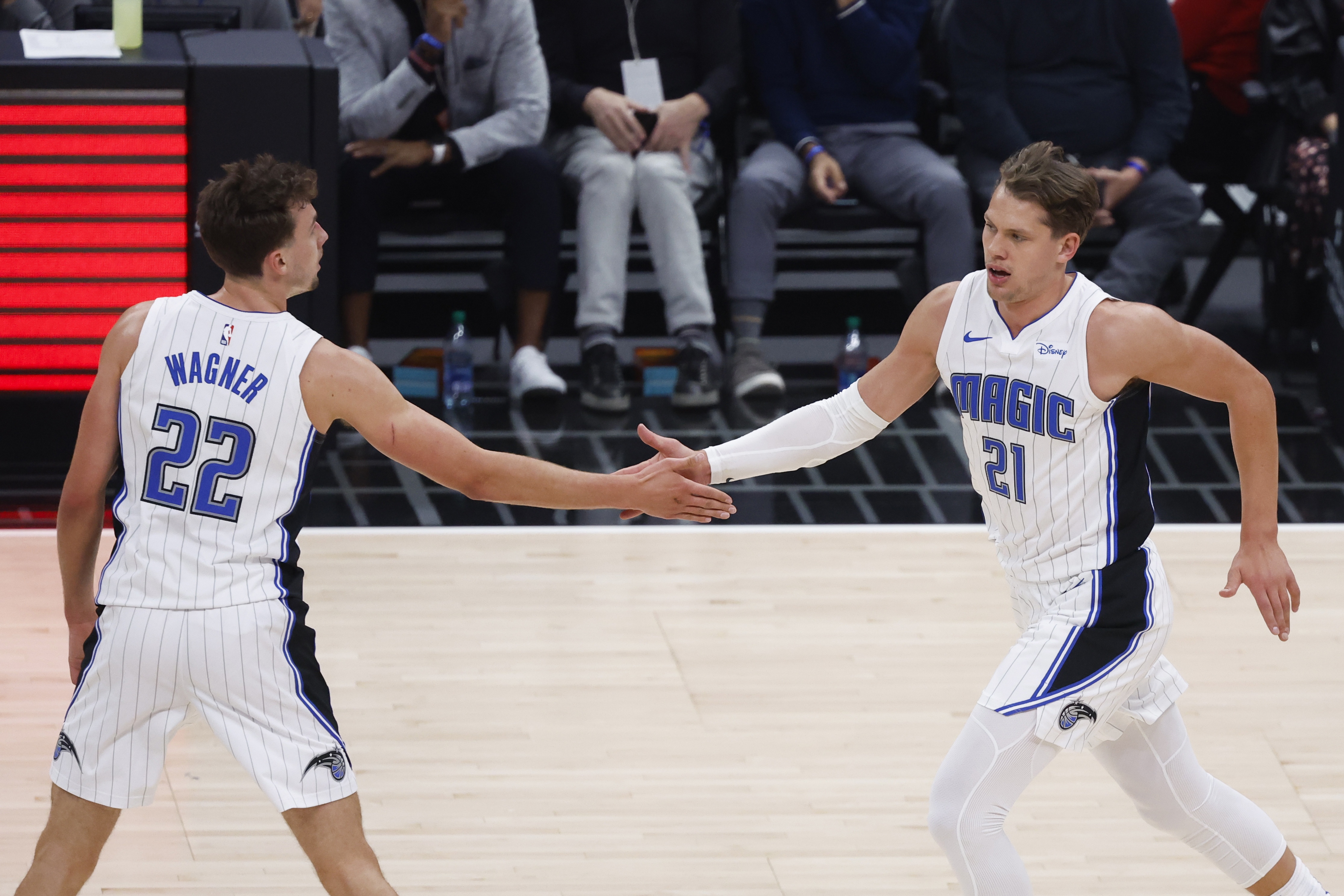 NBA彩经：快船力拼绿军 掘金拿下尼克斯 勇士大胜篮网