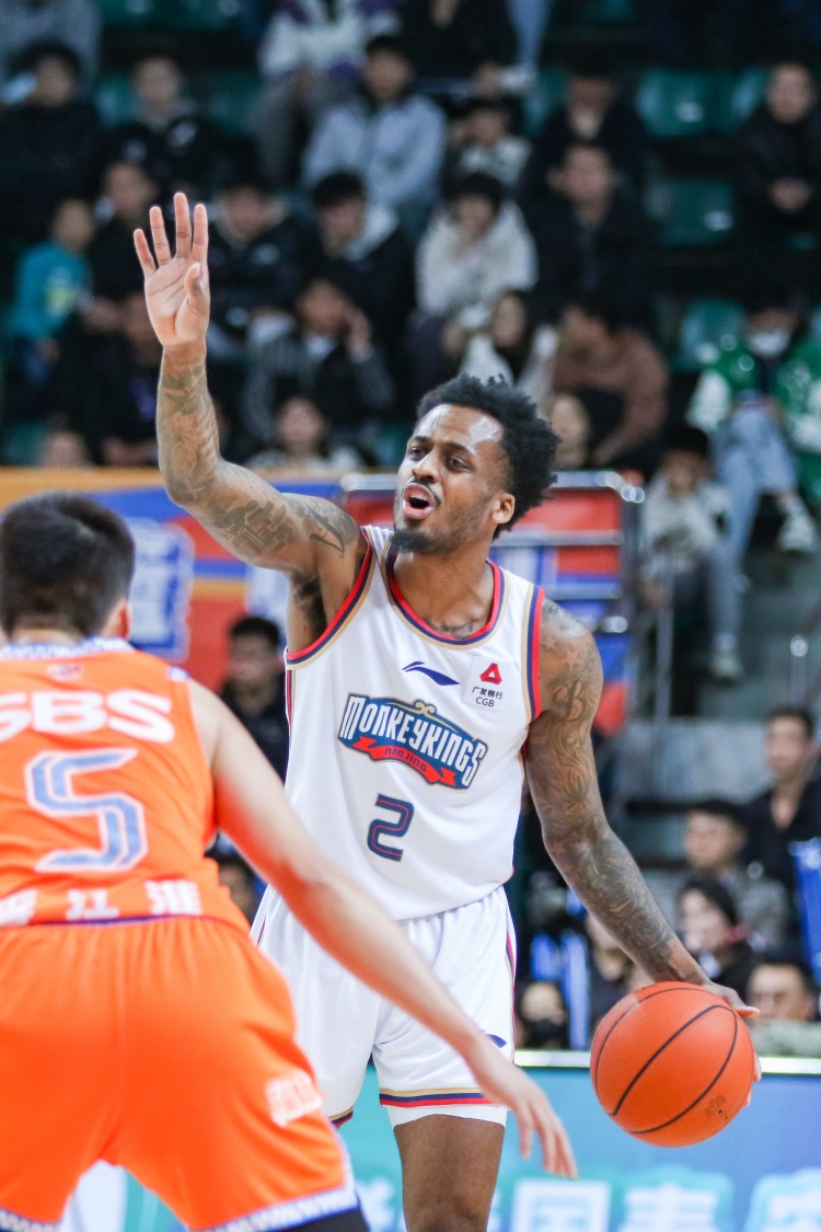 [江苏]起诉书揭露布莱克尼同伙短信：中国篮球放心下注 钞票图