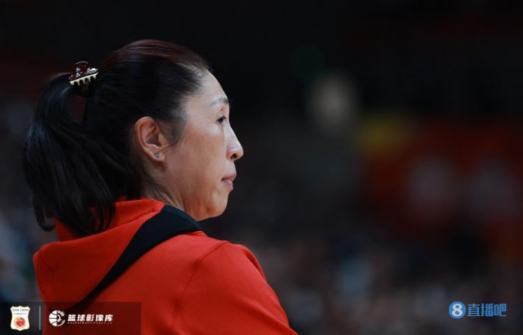 中国女篮主帅郑薇展望巴黎奥运：做好自己 发挥出最好水平