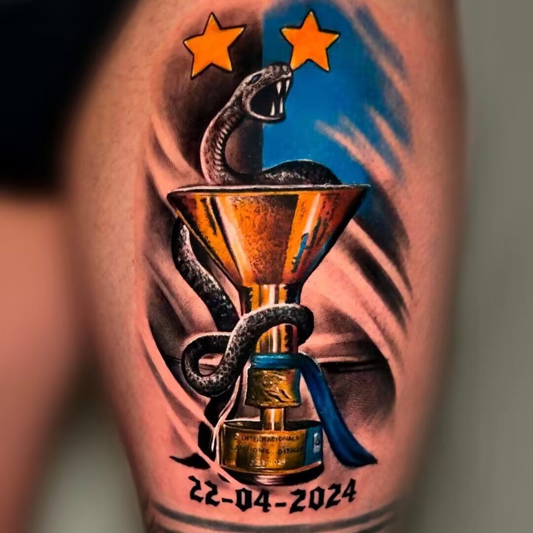 迪馬爾科在左大腿紋身慶祝奪冠：蛇環繞意甲冠軍獎杯+兩顆星星