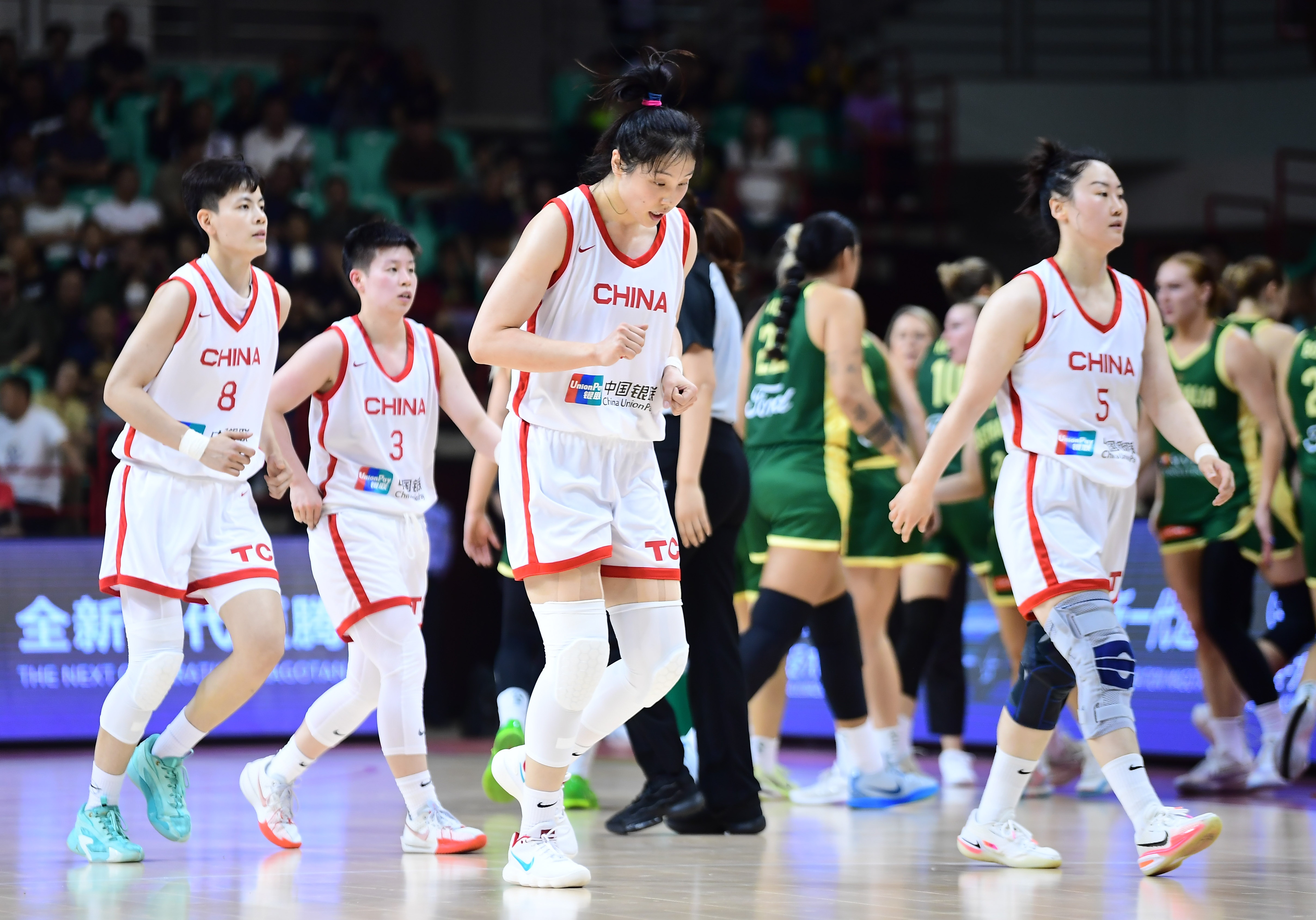中国女篮热身赛挡拆持球16次进攻机会只拿到8分 包括篮下7投1中