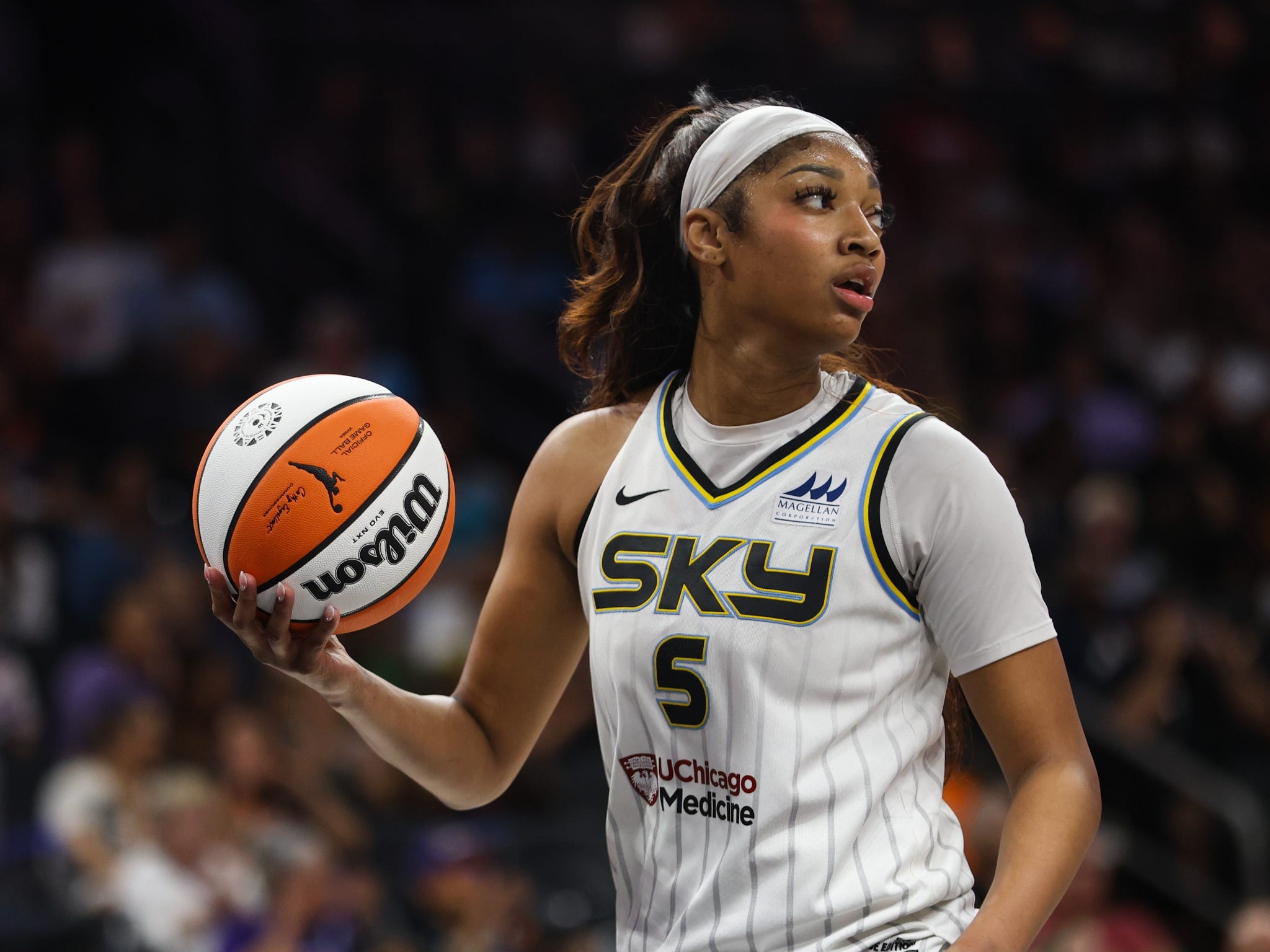 👊里斯生涯场均进攻篮板为WNBA历史最多 比肩NBA摩西