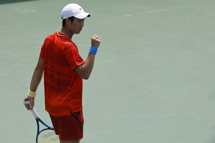 ATP250中国香港站1/4决赛：商竣程击败马洛桑，晋级四强