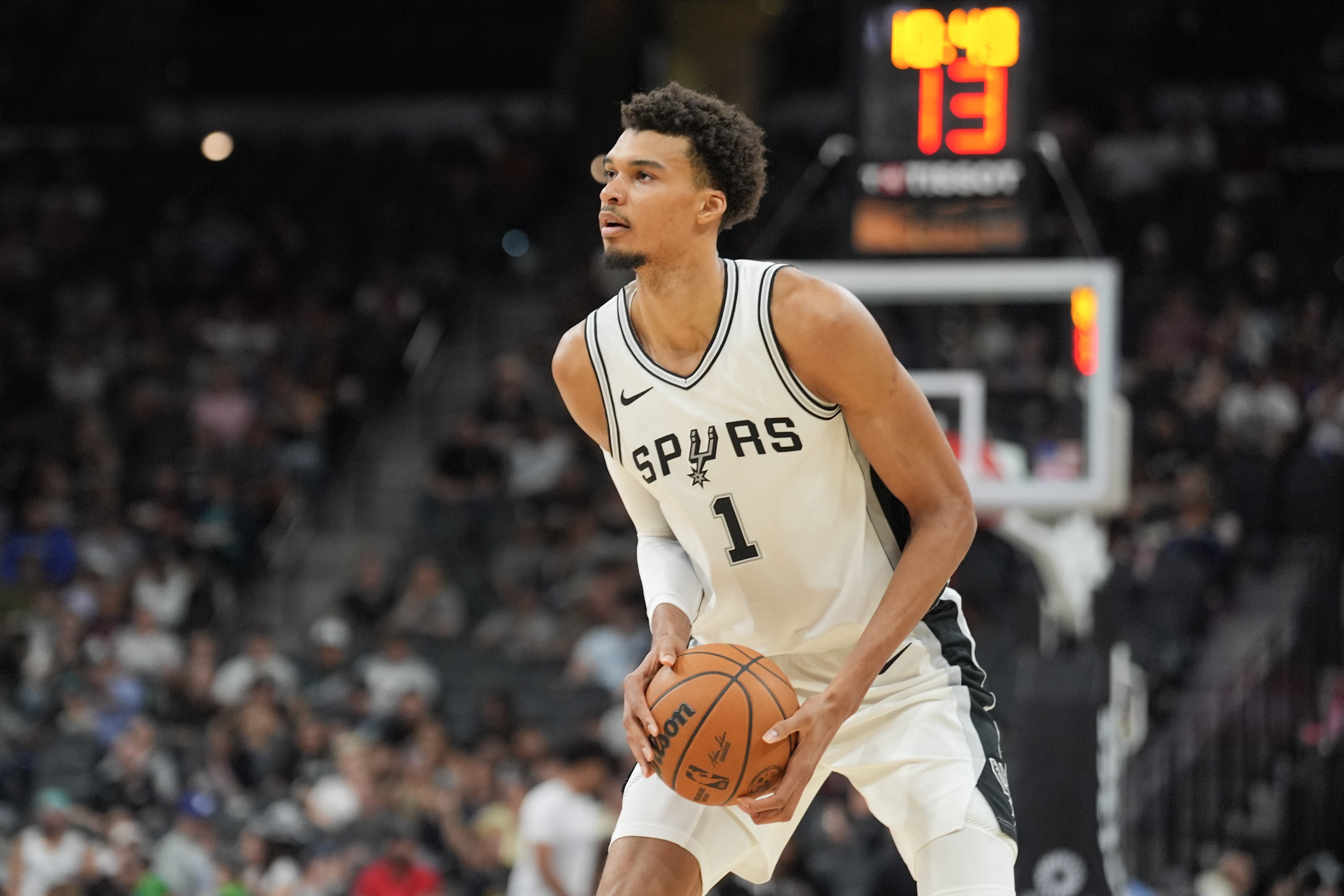 NBA彩经：快船擒猛龙 骑士大胜篮网 公牛不敌老鹰 马刺击溃爵士