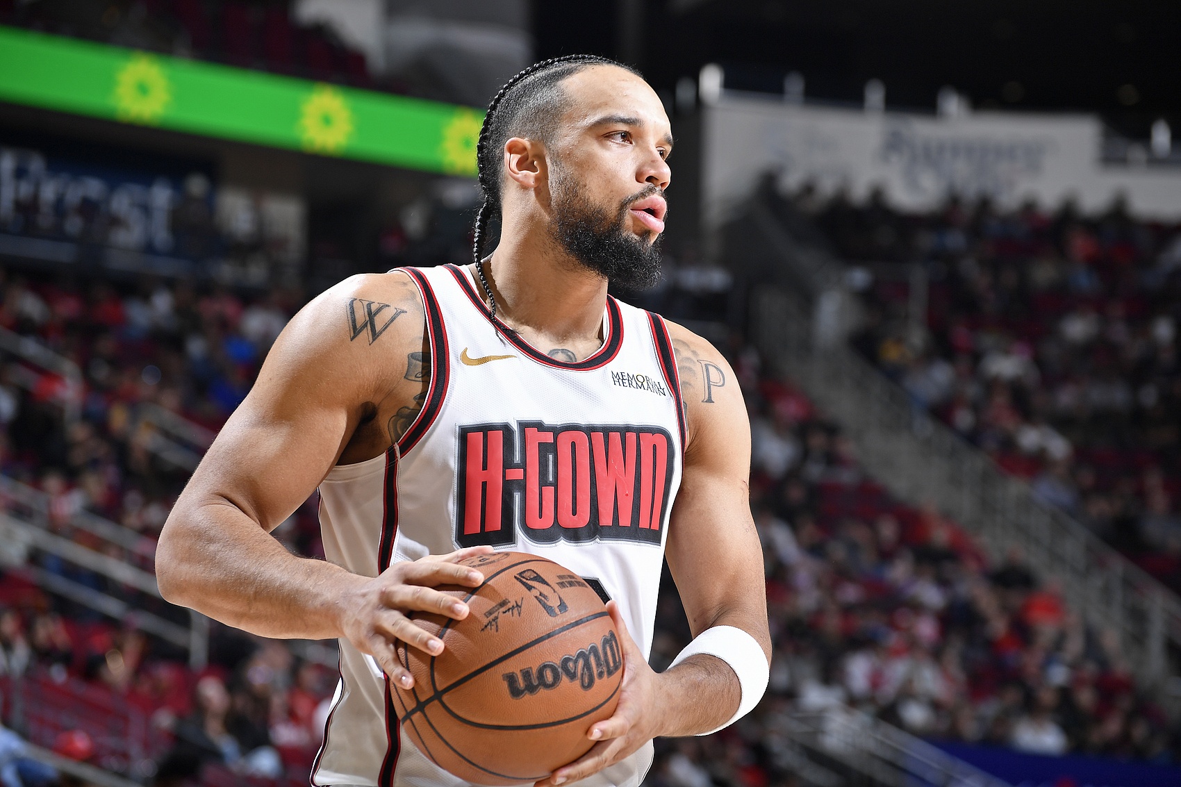 今日NBA杯火箭对阵雷霆 狄龙因生病将出战成疑