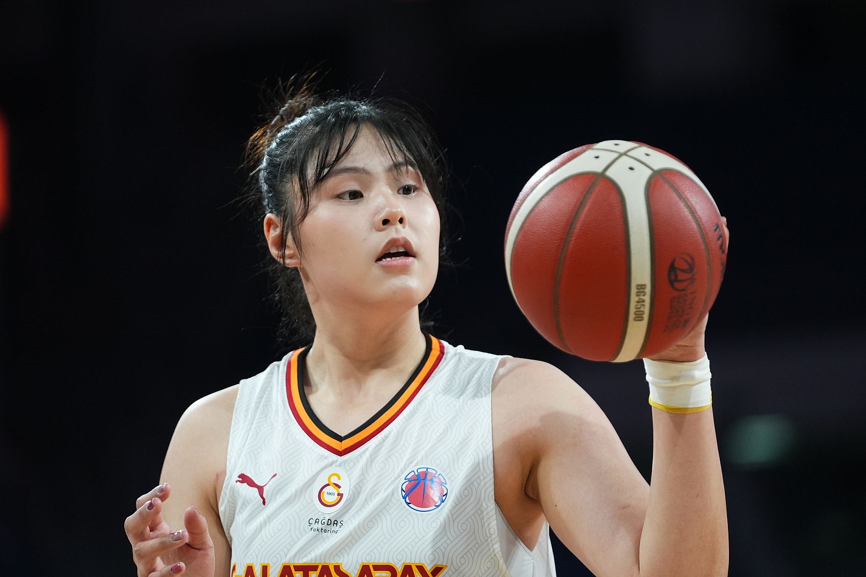 大腿级外援💪李月汝11中8&6罚全中 砍下22分7板助队获胜