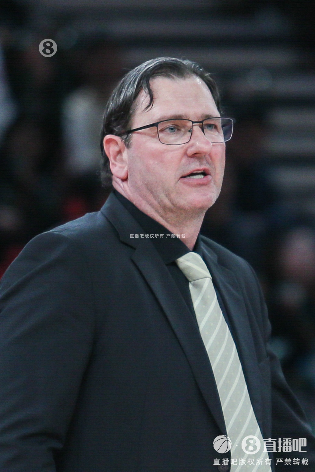 【CBA】凯撒：此前面对强敌时年轻球员有压力 教练组始终信任