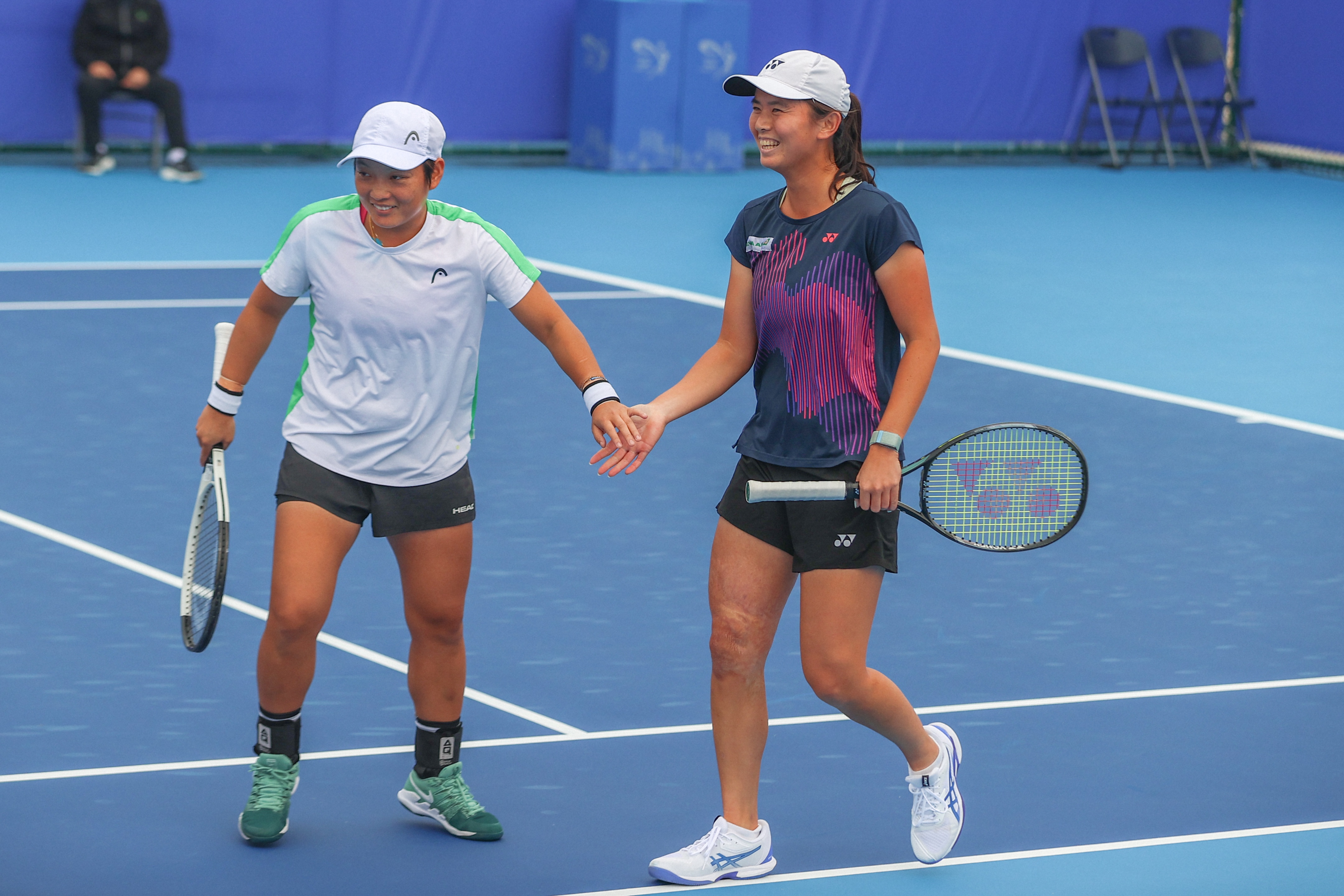 WTA250奥克兰站双打决赛：蒋欣玗/吴芳娴夺冠，合作以来首次捧杯