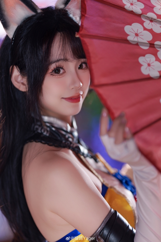 png电子猫耳+黑丝！永劫无间女主持COS胡桃：性感且妩媚 简直不要太顶！