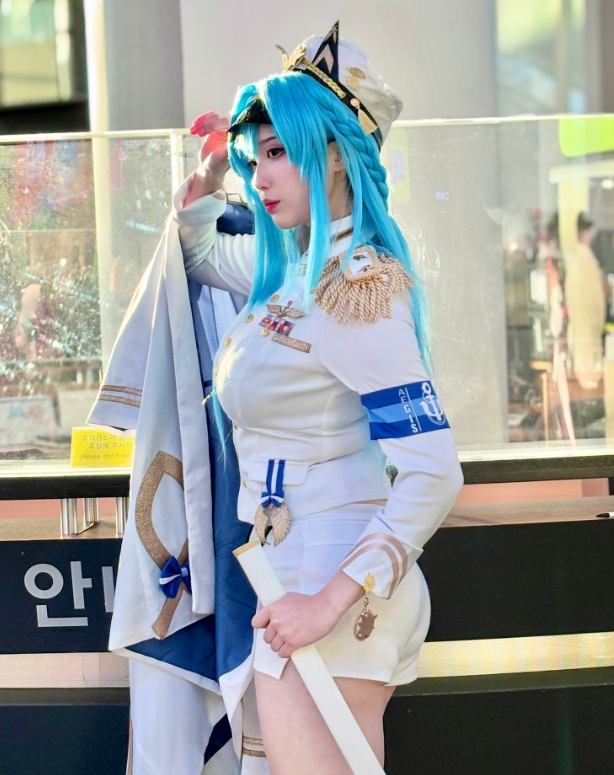 身材比欧美人都夸张！韩国美女coser kuku老师晒照：违反人体结构 直叫人心猿意马