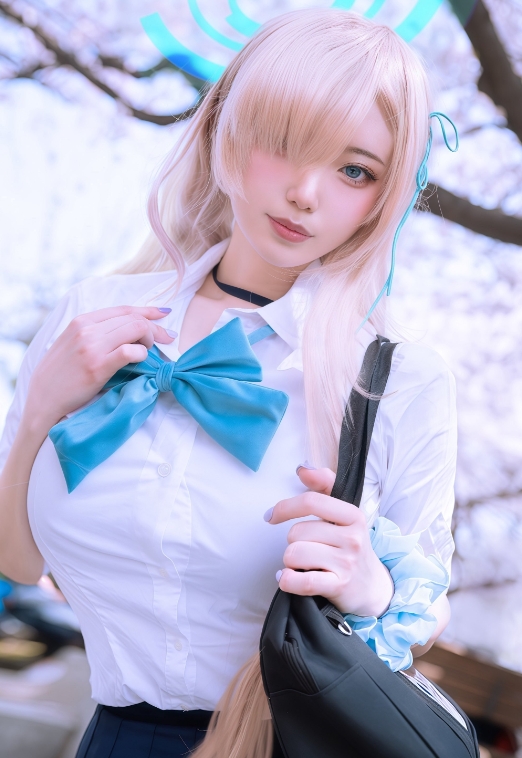 身材比欧美人都夸张！韩国美女coser kuku老师晒照：违反人体结构 直叫人心猿意马