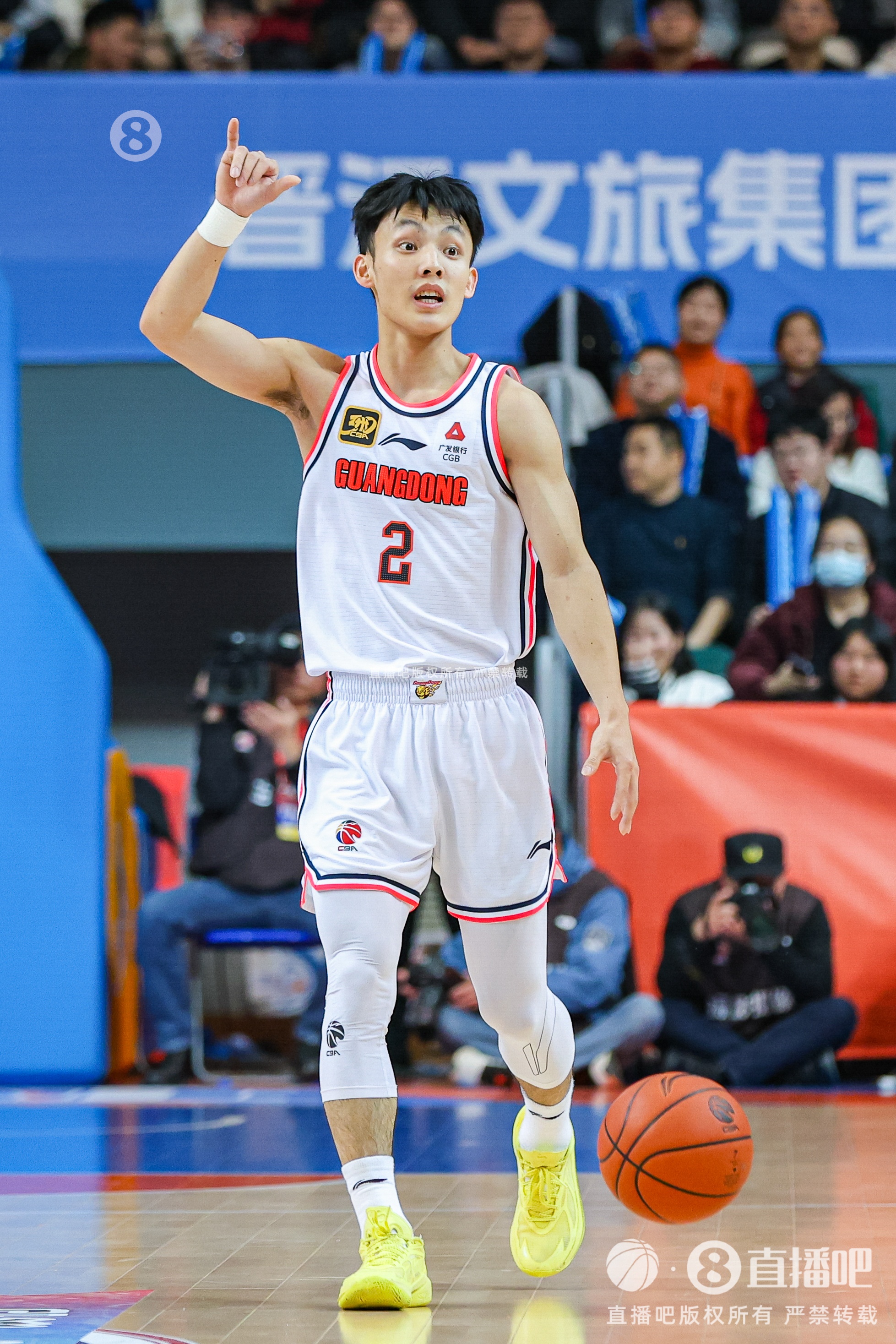 绝对核心！徐杰出场47分钟16中7贡献19分6板11助 正负值+25