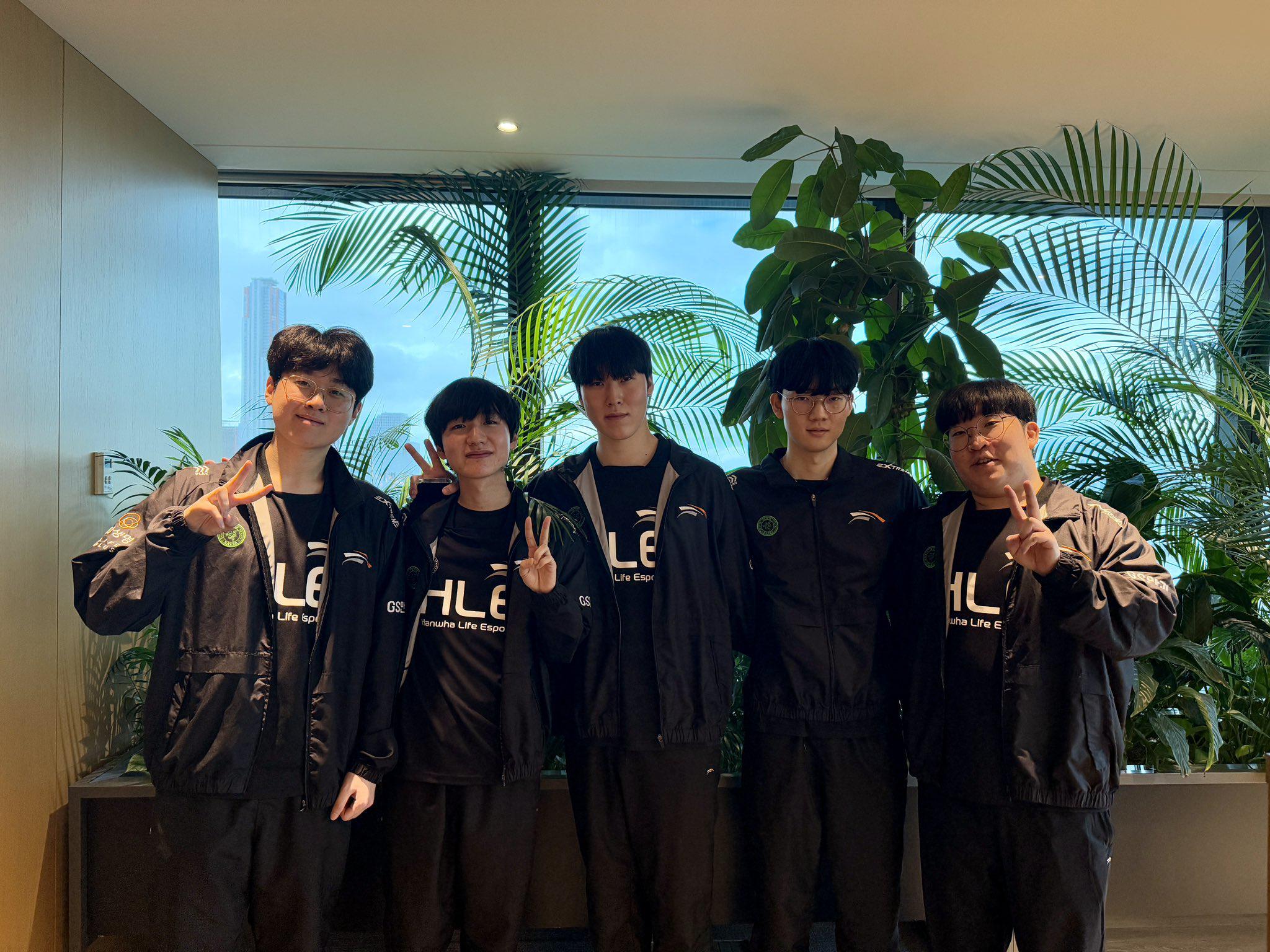 全胜晋级一步之遥！HLE横扫KC豪取小组赛三连胜