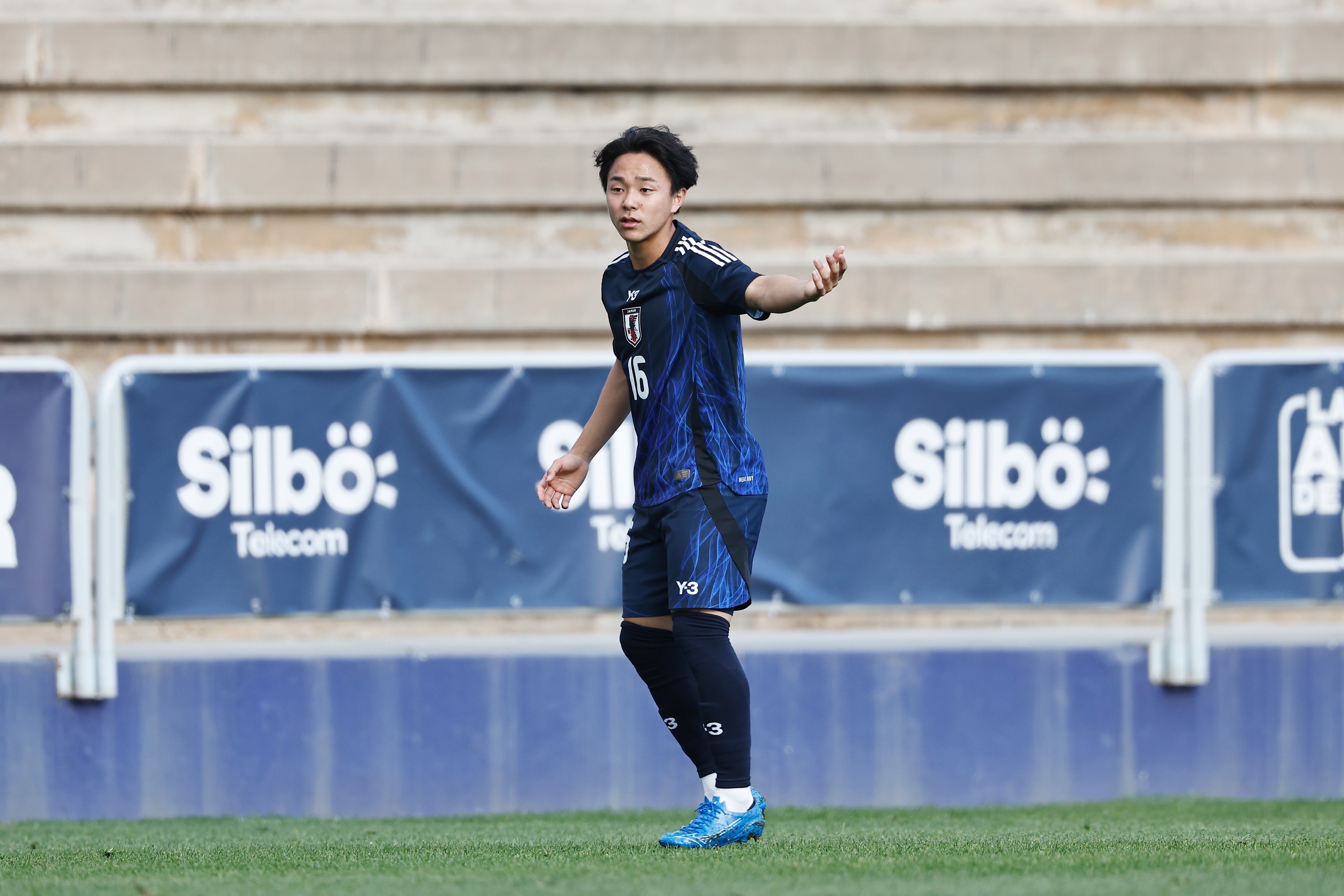 【球迷报道】欧协联破门&欧洲多队关注！19岁小杉启太:几乎所