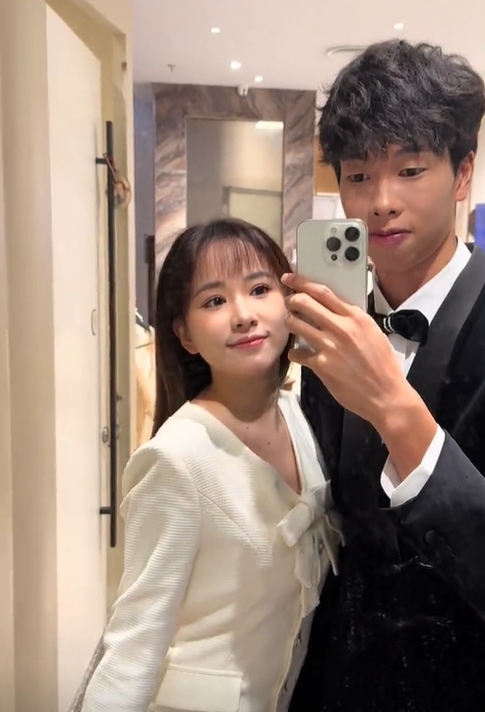 迟来的官宣！南京城市球员朱启文结婚，其妻子是女团SNH48前成员
