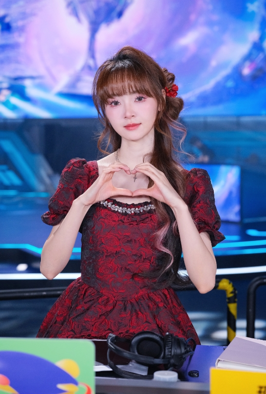 QQ飞车解说凉笙晒照：季后赛第一周返图