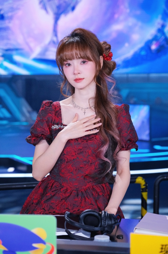 QQ飞车解说凉笙晒照：季后赛第一周返图