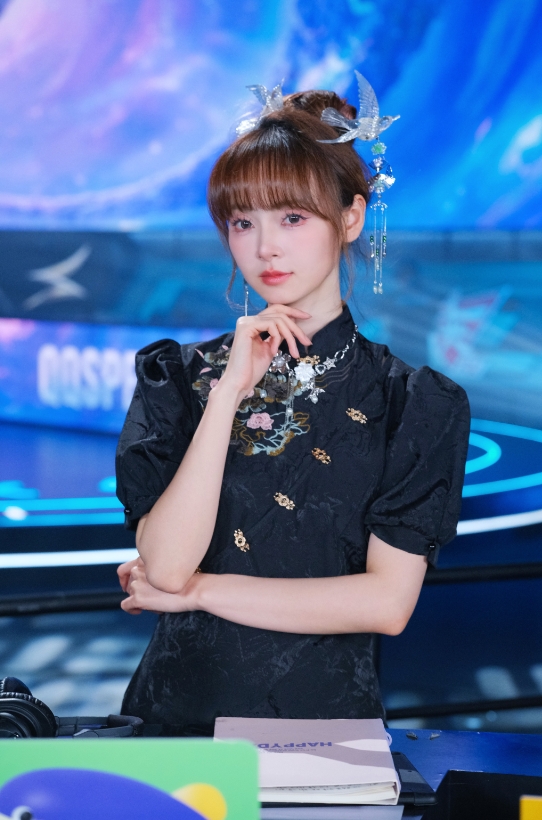 QQ飞车解说凉笙晒照：季后赛第一周返图
