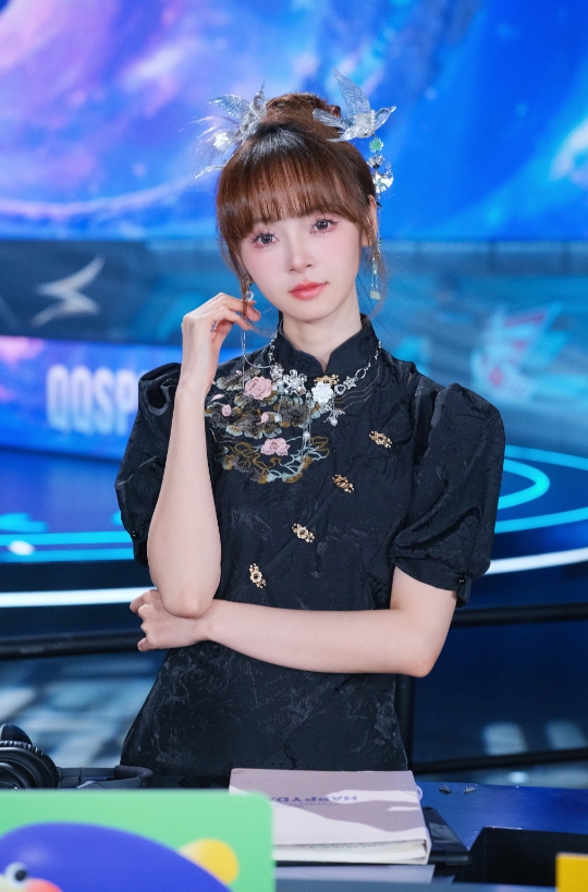 QQ飞车解说凉笙晒照：季后赛第一周返图