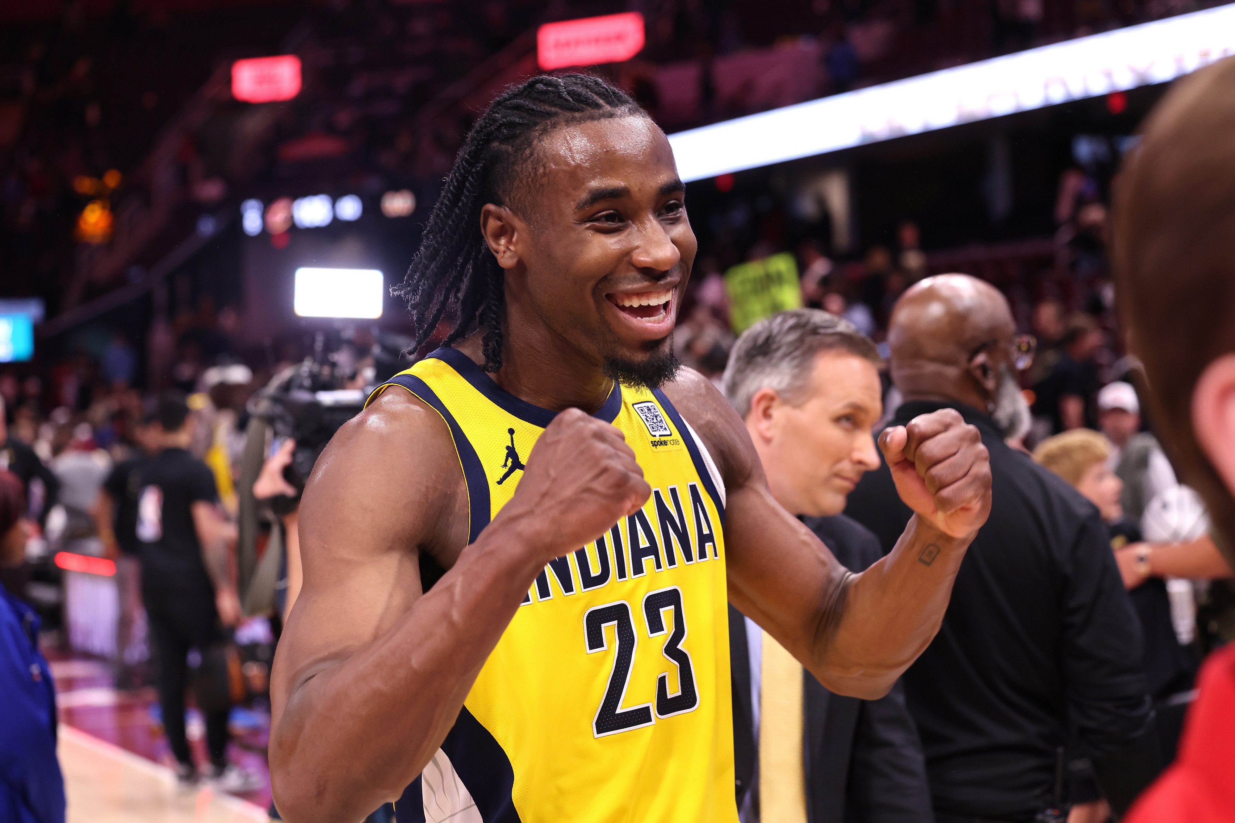 【NBA】力挽狂澜！内史密斯8记三分砍30分创季后赛新高 末节6记三分&20分